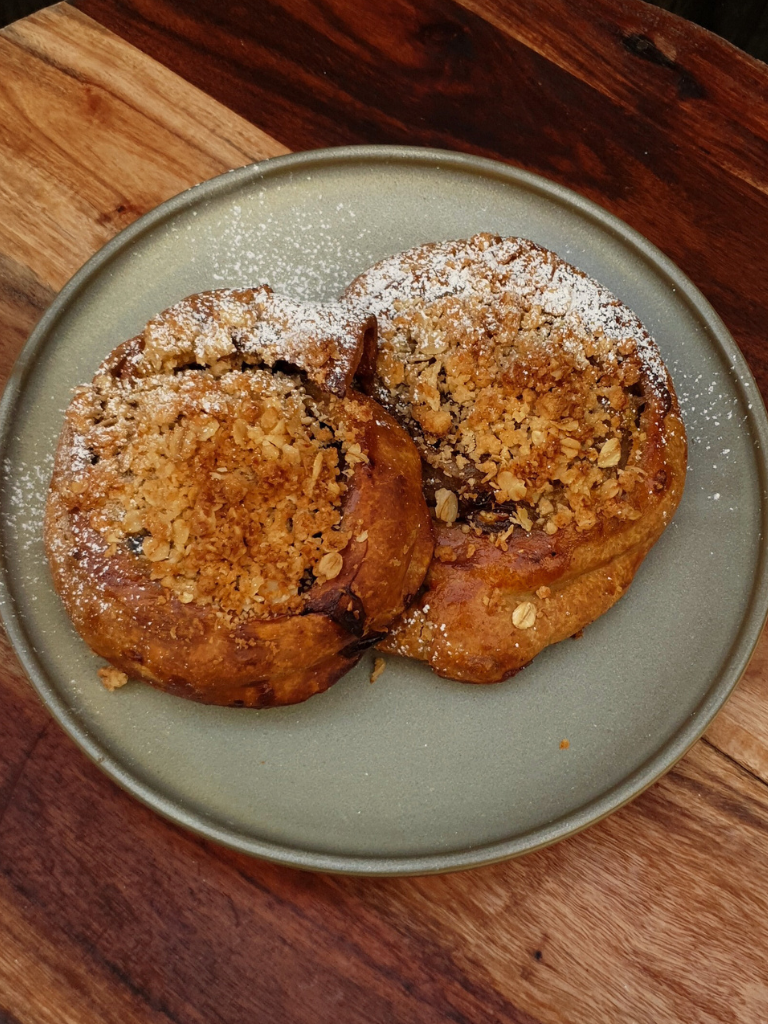 Bakery Cafe spelt scroll