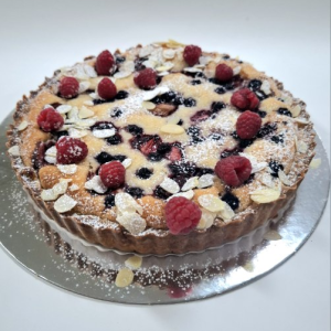 berry frangipane tart (vegan)